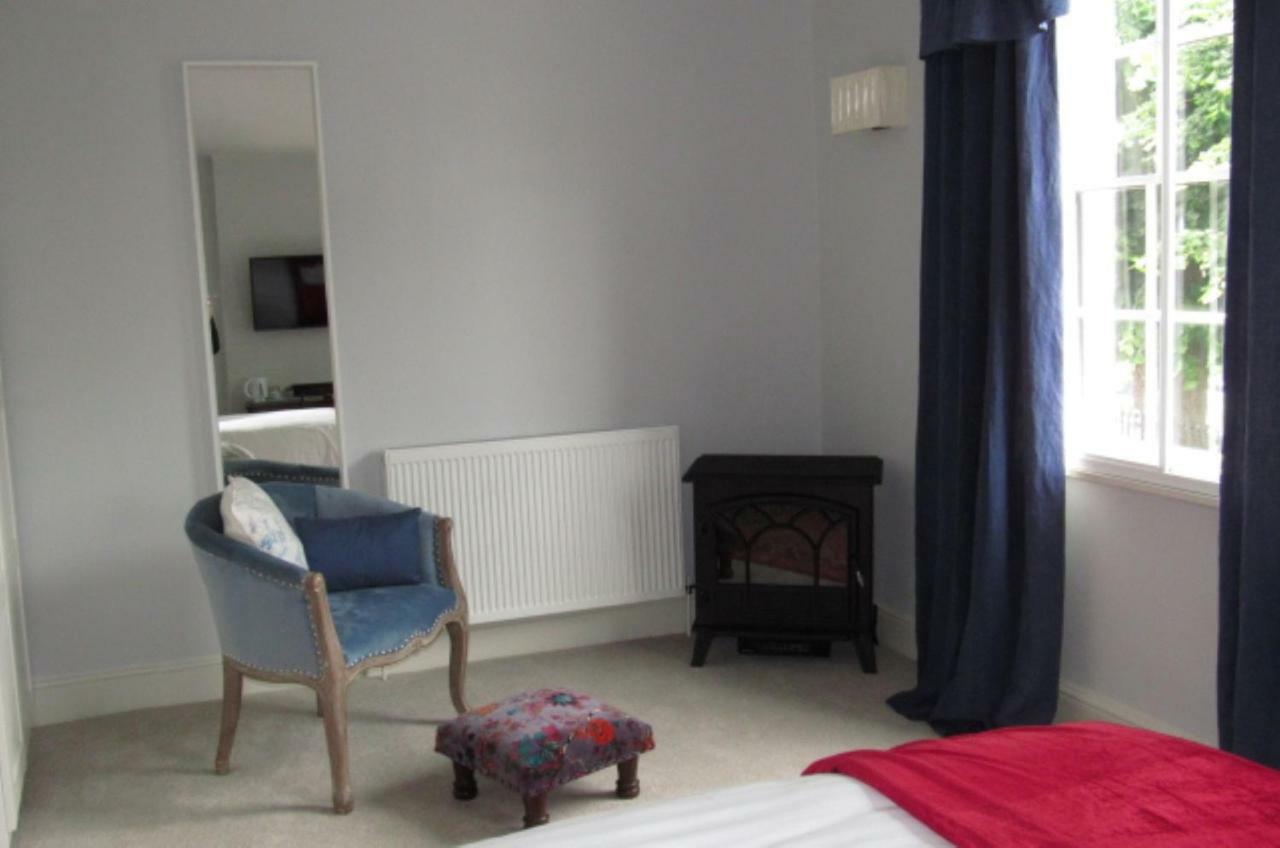 The Old Vicarage Hotel & Restaurant Bridgwater Bagian luar foto A room at the hotel
